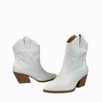 Soda NEW  White Stitched Faux Leather Pointed Toe Western Cowboy Ankle Boots Sz 8 Photo 4