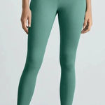 Everlane The Perform 24/7 Legging Dark Mint Size Large Athleisure Workout Photo 0
