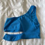 Garage Blue  Top Crop Photo 1