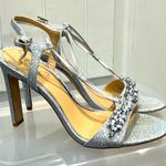 Jewel Badgley Mischka Women’s Peaches Crystal Adorned Silver Glitter Heels, Sz 8 Photo 0