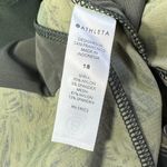 Athleta Trekkie North Printed Shorts Women's 18 Olive Army Green Floral New Photo 3