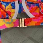 Kulani Kinis  Photo 1