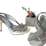 Michaelangelo Donatella Brivory Heeled Sandals Size 7.5M White Crystals Strappy Photo 1