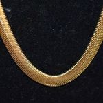 Source Unknown Rare Vintage Liquid Gold Tone Herringbone Everyday Statement Necklace Photo 1