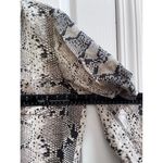 Elizabeth and James Silk Shell Fully Lined Pocket Lightweight Blazer Size Large Photo 9