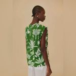 Farm Rio  Forest Soul Mix T-Shirt Tee in Green and White Floral Size Medium Photo 1