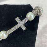 Cross Stretch Bracelet with Rhinestones Photo 1