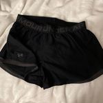 Under Armour Shorts Photo 0