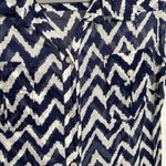 Milly  New York Womens 8 Navy Chevron Top Lightweight Button Long  Clean Girl Photo 2