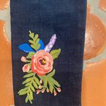 Gucci NWT  embroidered flower skinny jeans sz 25 Photo 2