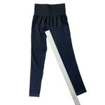 Halara  Soft Seamless Flow Butt Lifting Black Ribbed High Waisted Leggings XS Photo 6