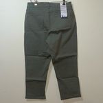 Jones New York Women’s New  Jeans Sutton Capris Photo 4