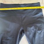 prAna  Grey Rouched Leg Patterned Leggings Size Medium​​ Photo 10