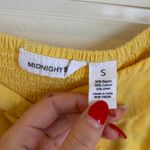 Midnight sky  Yellow Babydoll Linen Blend Crop Top Photo 2