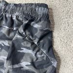Athleta Women's Small Printed Mesh Racer Run Short 4" Camo Gym Athletic Photo 4