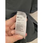 FIGS  Casma Three-Pocket Scrub Top Womens Small Gray Technical Collection Medical Photo 2