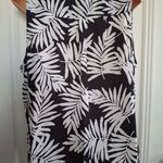 Torrid  Sz 4 Black and White Leaf Print Sleeveless Top Photo 10