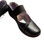 Clarks  Soft Cushion Black Leather Mary Jane Shoes Elastic Flat Size 6.5 Gum Sole Photo 6