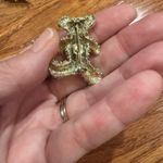 Set of (5) Vinatage Goldtone and Silvertone Brooches Photo 2