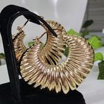 Statement Gold Chunky Scalloped Hoop Earrings Photo 4