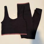 Outdoor Voices  Seamless Rib Set in Black and Mauve  Photo 2