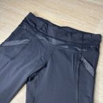 Lululemon  Black Chase Me Crop 2 Leggings Sz 6 Low Rise Stretch Athleisure Glossy Photo 2