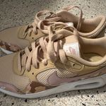 Nike WOMEN'S  AIR MAX SC SNEAKERS - TAN/PINK Photo 1