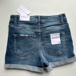 Zenana  Women’s NWT size large denim distressed shorts Photo 7