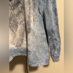The Mountain EUC  Blue and White Snow Plow Wolf Graphic Long Sleeve Tee size XL Photo 4