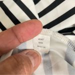 Spanx Black and White StripRashgaurd Sun Shirt size M Photo 7