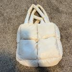 NEW Puffer Tote Bag Off White Top Handel Zipper Closure Pockets Trendy Viral Photo 2