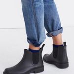Madewell Black Chelsea Boots Photo 0