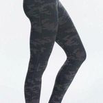 Spanx NWT Leggings Look at Me Now Seamless Black Camo Size Medium Casual Photo 0