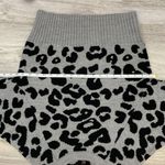QED London Gray & Back Animal Print Long Sleeve Women’s Scoop Neck Knit Sweater Photo 8