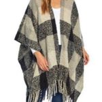 Woolrich Women’s Poncho Shawl Buffalo Plaid Fringe Cream & Black One Size NWT Photo 6
