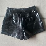 Noli faux leather croc shorts Photo 2