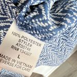 Lumière NWT  Surplice Front Button Blouse | Blue Zig Zag | Large Photo 7