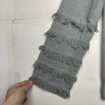 Vineyard Vines  Women’s Large Light Gray Ruffle Fringe Sleeve Knit Top Sweater Photo 2