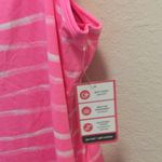 Old Navy NWT pink workout top with attached bra. Photo 6