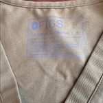 FIGS  women’s technical olive scrub top size small Photo 4