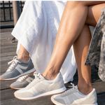 Kizik Milan Bone Women’s Size 8.5 White Photo 2