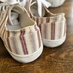 Universal Threads Canvas sneakers Size 10 Photo 2