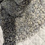 Elegant Floral Blue Beige and Cream Wrap Photo 3