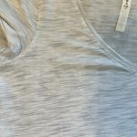Lululemon SS LOVE V-neck T-shirt, Size 8, EUC Photo 6