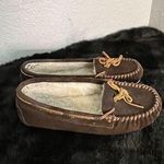Minnetonka  Brown Suede Moccasins White Fur Lining Womens 9 M Photo 0