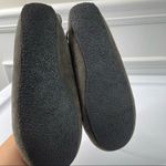 Minnetonka ‎ gray suede slippers size 6 Photo 2