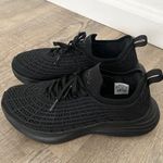 APL  Women’s Black TechLoom Zipline Size 6.5.  Photo 0