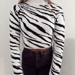 Zebra Cropped Sweater White Size L Photo 0