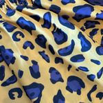 Yellow and purple leopard shirt Size undefined Photo 2