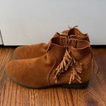 Minnetonka  Fringe Boots Size 8.5 Tan Brown Suede Moccasins Ankle Booties Western Photo 2
